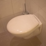 トイレについた尿石を除去する方法