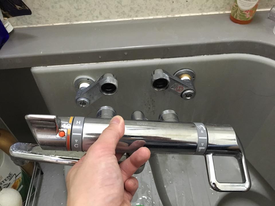 サーモスタット混合栓の交換方法 水道コンシェルジュ サーモスタット混合栓の交換方法 水道コンシェルジュ
