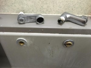 サーモスタット混合栓の交換方法